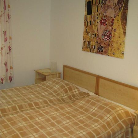 Ferienwohnung Herbsleben Bagian luar foto
