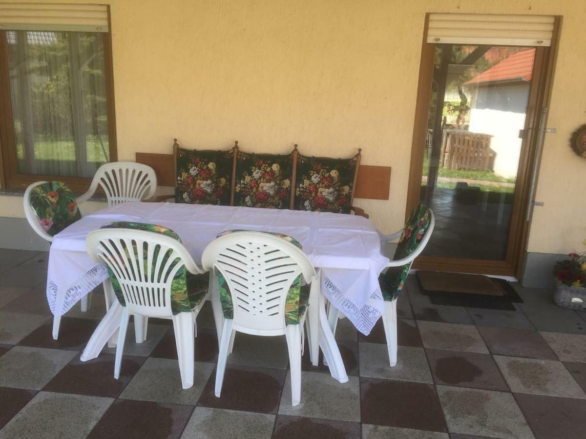 Ferienwohnung Herbsleben Bagian luar foto