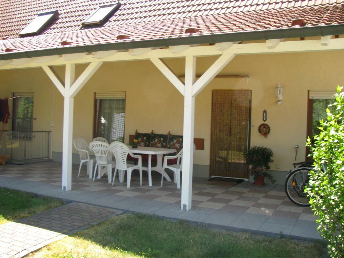 Ferienwohnung Herbsleben Bagian luar foto