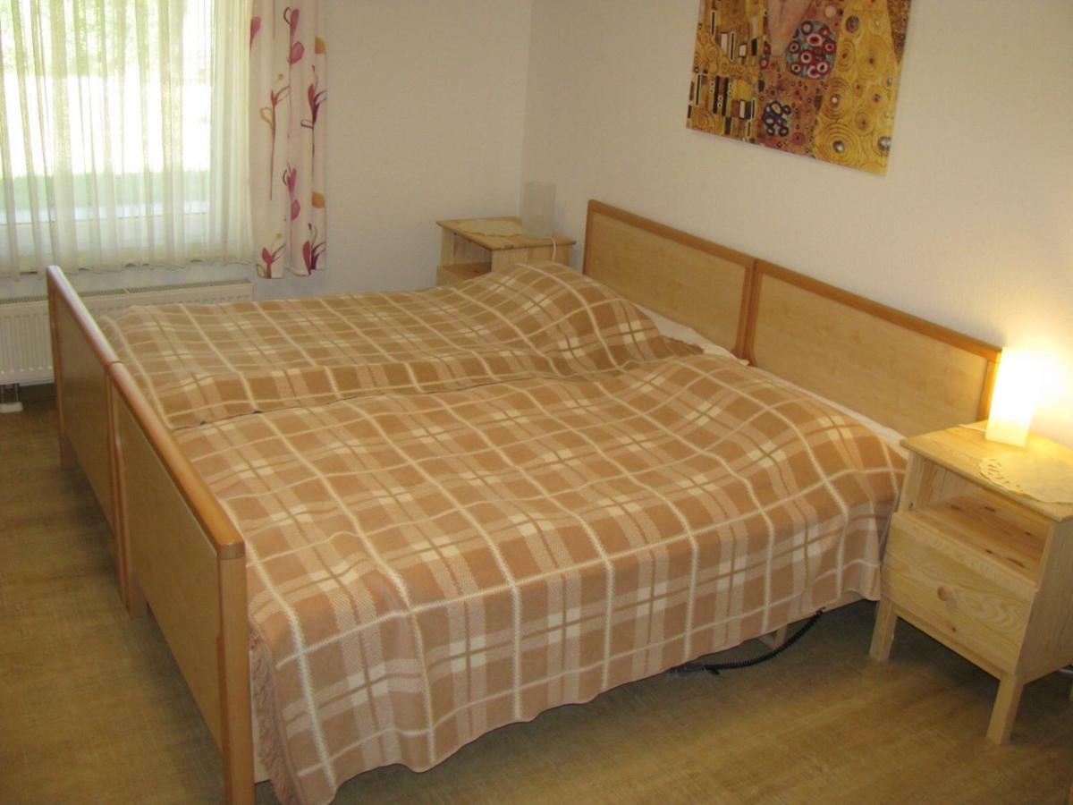 Ferienwohnung Herbsleben Bagian luar foto